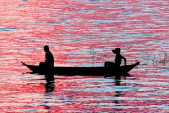 apos-mobilizacao-indigena,-governo-suspende-dragagem-do-rio-tapajos