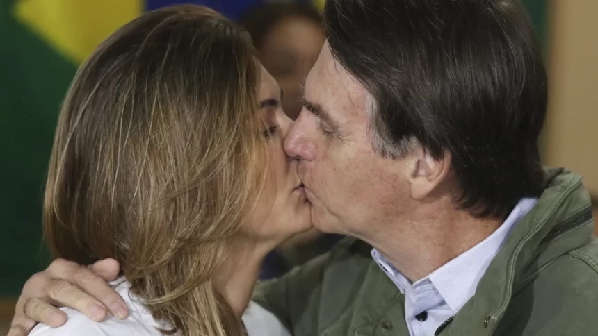 bolsonaro-manda-carta-de-amor-a-michelle:-“te-amo-para-sempre”