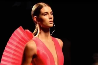 modelo-de-21-anos,-filha-de-ex-jogador,-e-encontrada-morta-em-casa