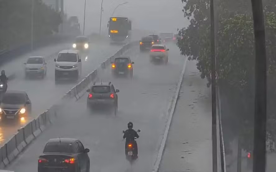 rio-pode-ter-chuva-muito-forte-nesse-domingo