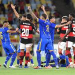 jogador-do-sampaio-correa,-que-convulsionou-em-campo-em-jogo-contra-o-flamengo,-nao-teve-lesao-neurologica