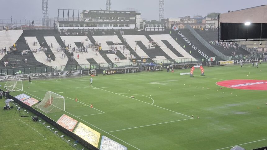 chuva-em-sao-januario-atrasa-classico-entre-vasco-e-botafogo-em-15-minutos