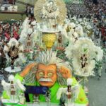 criador-e-criaturas:-renato-lage-e-homenageado-por-carnavalescos,-que-se-fantasiam-inspirados-em-seus-carnavais