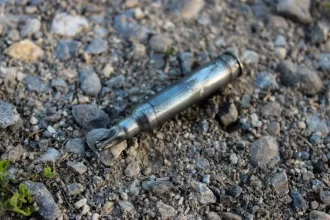 assaltantes-explodem-carro-forte-e-trocam-tiros-com-a-policia-na-italia