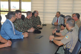 governo-do-tocantins-recebe-comandante-militar-do-planalto-em-audiencia-institucional
