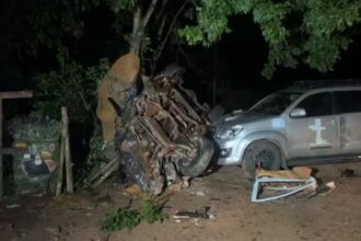 caminhonete-carregada-de-melancias-perde-o-controle,-bate-em-veiculos-e-mata-duas-pessoas-em-serra-na-to-030