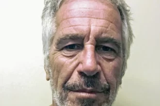 jeffrey-epstein-era-supostamente-um-espiao-israelense,-diz-fonte-do-fbi