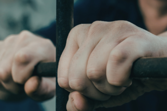 justica-atende-pedido-do-mpto-e-converte-em-preventiva-prisao-de-homem-que-agrediu-ex-companheira-e-bebe