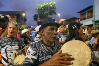 mais-antigo-bloco-de-sao-luis,-fuzileiros-da-fuzarca-celebra-90-anos