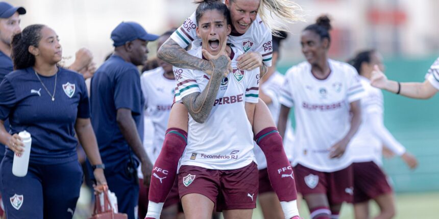 com-gol-no-fim,-fluminense-bate-vitoria-pelo-brasileirao-feminino