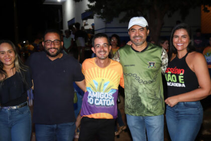 em-campo-alegre,-governador-wanderlei-barbosa-prestigia-carnaval-e-impulsiona-turismo-e-economia-regional