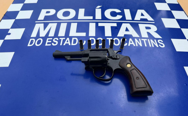 pmto-prende-suspeitos-por-porte-ilegal-de-arma-de-fogo-e-posse-de-drogas-em-araguaina