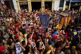 rio-espera-receber-6,8-milhoes-de-folioes-apenas-em-blocos-de-rua