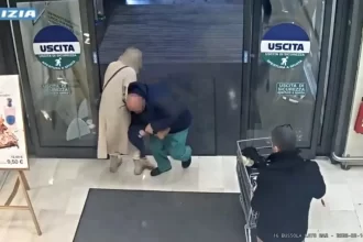 video-mostra-tentativa-de-sequestro-de-bebe-em-supermercado-na-italia