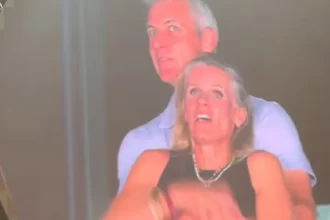 mulher-‘flagrada’-em-show-da-palestra-sobre-gestao-de-crise