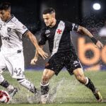 diniz-tentou-convencer-coutinho-a-seguir-no-vasco,-mas-jogador-se-mostrou-irredutivel