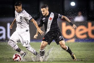 diniz-tentou-convencer-coutinho-a-seguir-no-vasco,-mas-jogador-se-mostrou-irredutivel