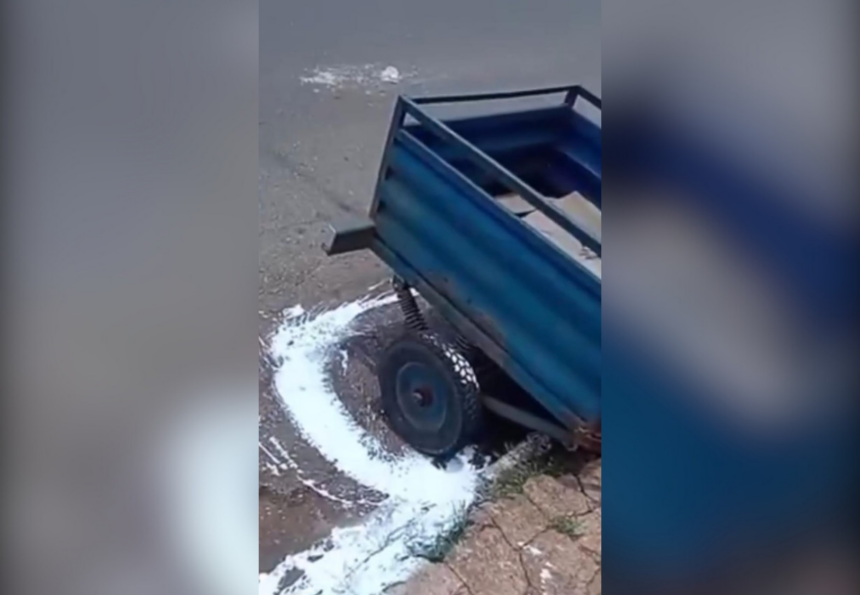 carretinha-interrompe-pintura-de-meio-fio-em-cidade-do-to,-e-internautas-se-divertem-com-a-situacao;