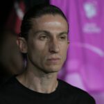 filipe-luis-admite-que-flamengo-precisa-‘melhorar-urgentemente’-apos-atuacao-insegura-e-derrota-para-lanus