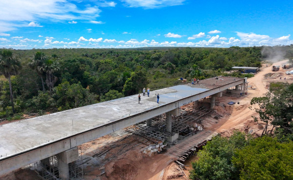 governo-do-tocantins-avanca-nas-obras-da-ponte-caracol,-no-jalapao,-com-75%-de-execucao-e-entrega-prevista-para-abril