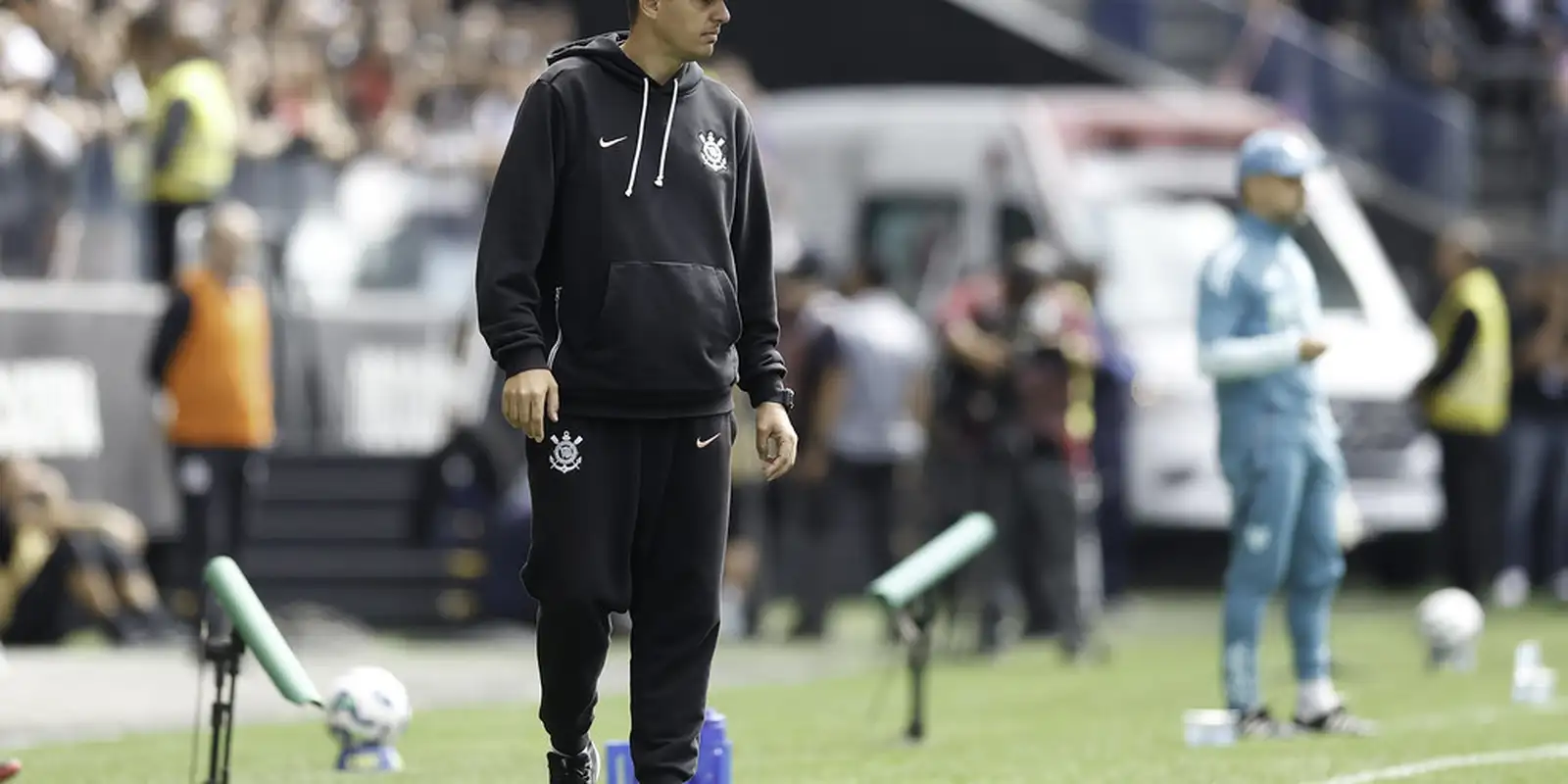 tecnico-lucas-piccinato-e-demitido-da-equipe-feminina-do-corinthians