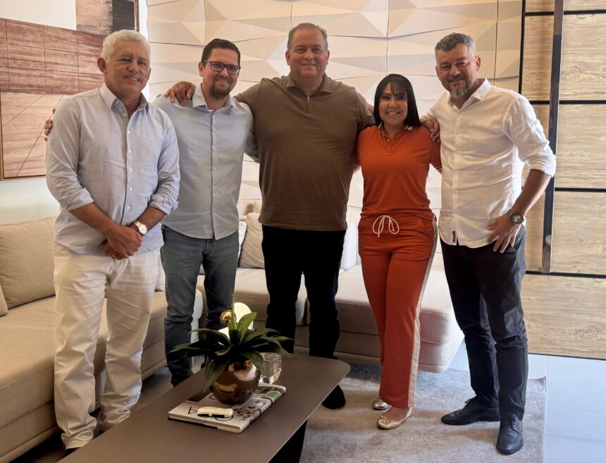 janad-valcari-viabiliza-articulacao-para-construcao-de-ginasio-em-rio-sono