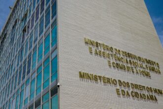 ministerios-reagem-a-absolvicao-de-homem-que-estuprou-menina-em-mg