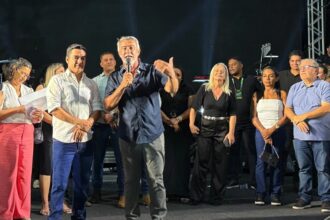 amelio-cayres-e-jair-farias-prestigiam-aniversario-de-sao-miguel-do-tocantins