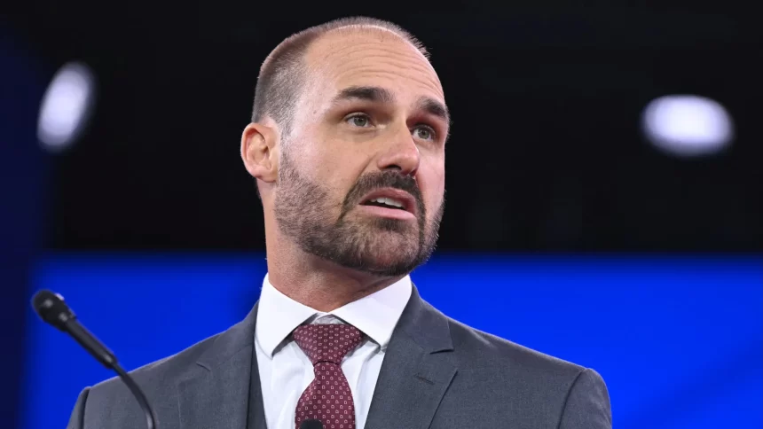 novo-racha-bolsonarista-tem-briga-com-nikolas,-e-michelle-fritando-‘bananinha’