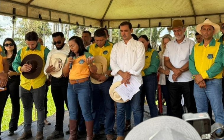 em-carrasco-bonito,-presidente-da-aleto-prestigia-cavalgada-e-reforca-parcerias