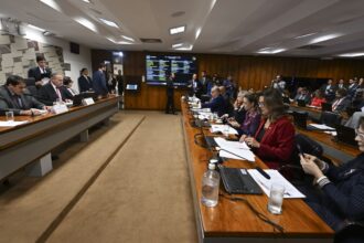 senadores-cobram-cvm-por-suposta-omissao-no-caso-do-banco-master