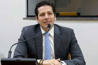 olyntho-quer-proibir-protesto-de-contas-de-luz-com-valores-abaixo-de-um-salario-minimo