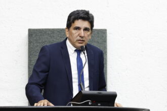 geo-critica-chamamento-pifio-de-130-professores-pela-seduc-e-pede-convocacao-de-secretario