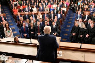 trump-proclama-“era-de-ouro”-em-discurso-sobre-estado-da-uniao