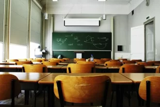 escola-usada-como-abrigo-e-esvaziada-por-risco-alto-de-deslizamentos-em-mg