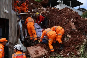 sobe-para-47-o-numero-de-mortos-por-temporais-na-zona-da-mata,-em-mg