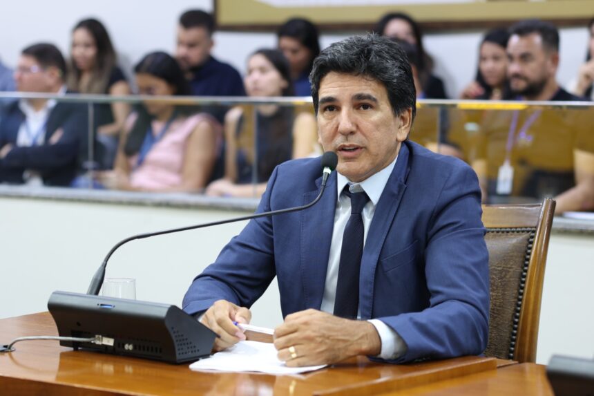 junior-geo-quer-piso-de-r$-5,5-mil-para-assistentes-sociais-no-tocantins