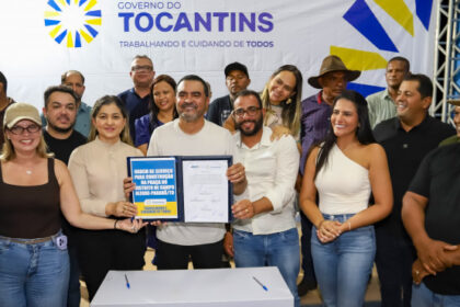 governador-wanderlei-barbosa-autoriza-investimento-de-r$-1,9-milhao-para-construcao-de-praca-e-campo-de-futebol-em-campo-alegre-–-secom-to