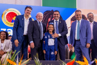 em-brasilia,-governador-wanderlei-barbosa-recebe-selo-ouro-que-reconhece-o-tocantins-como-unico-estado-do-norte-em-alfabetizacao-na-idade-certa-–-secom-to