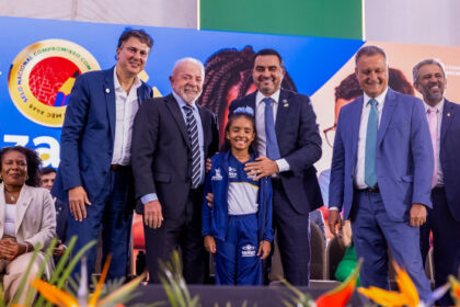 governador-wanderlei-barbosa-recebe-selo-ouro-que-reconhece-o-tocantins-como-unico-estado-do-norte-em-alfabetizacao-na-idade-certa-–-secom-to