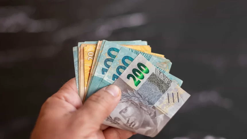 chuva-de-dinheiro!-4-signos-vao-ter-a-carteira-cheia-antes-do-mes-acabar