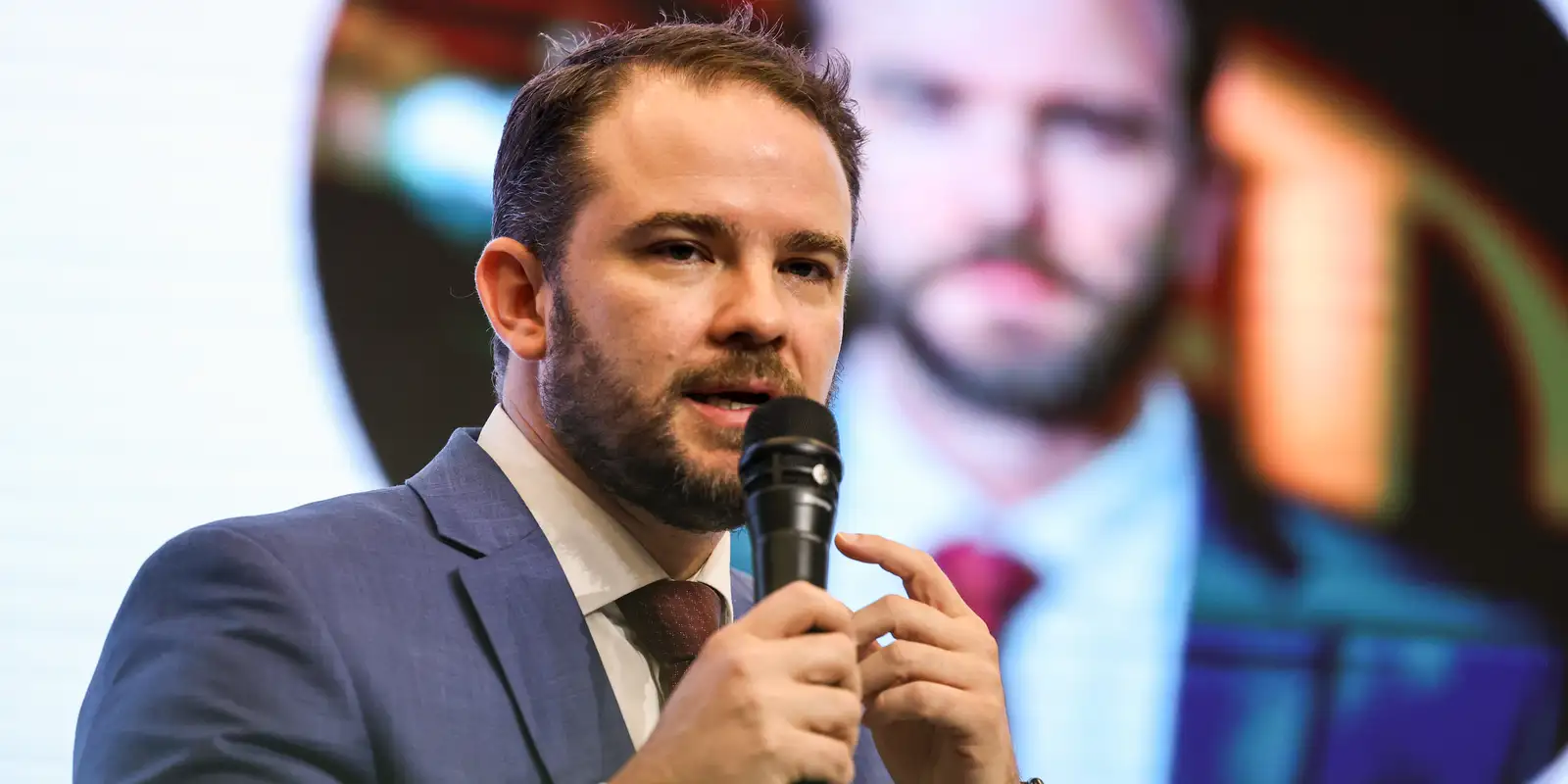 dario-durigan-assume-ministerio-da-fazenda