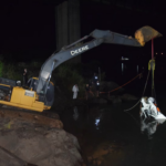 cinco-veiculos-que-cairam-da-ponte-jk-seguem-no-fundo-do-rio-tocantins-e-podem-estar-soterrados,-diz-dnit