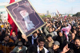 com-morte-de-khamenei,-ira-forma-conselho-de-governo-com-aiatola-arafi