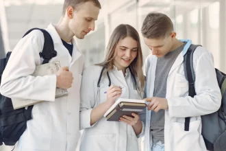 medicina-tem-explosao-de-vagas-nao-preenchidas-na-1a-chamada-apos-mudancas-no-sisu