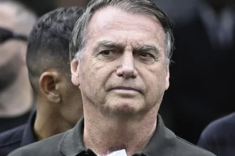 bolsonaro-diz-em-carta-lamentar-criticas-da-direita-a-michelle-e-aliados