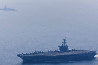 eua-nega-que-misseis-do-ira-atingiram-porta-avioes-abraham-lincoln