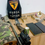 dois-homens-sao-presos-pela-pm-por-porte-ilegal-de-arma-de-fogo-e-trafico-de-drogas-em-taquarucu-–-pm-to