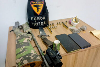 dois-homens-sao-presos-pela-pm-por-porte-ilegal-de-arma-de-fogo-e-trafico-de-drogas-em-taquarucu-–-pm-to