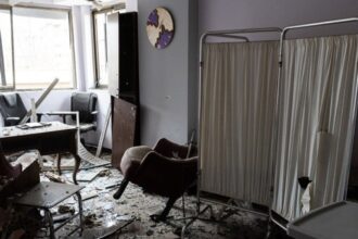 israel-e-eua-atacaram-quase-400-unidades-de-saude-no-libano-e-ira